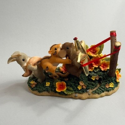Charming Tails Figurine Fitz Floyd Give It Your Best Shot Slingshot Squirrel Vtg