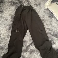 black cargo pants small