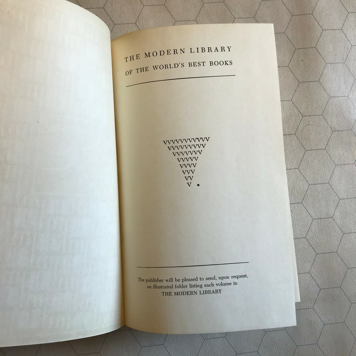 1st Modern Library Edition V. Thomas Pynchon HB DJ hardback