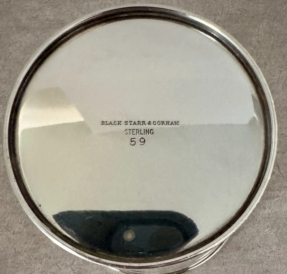 REED BARTON ESTERLINA TAMAÑO GRANDE CON CUENTAS COMO NUEVO TAZA JULEP PULIDO FRESCO SIN MONO Foto 3 de 3