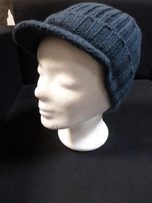 MARKENLOS trendy Mütze Schirmmütze Strickmütze Wintermütze Jungs + Mädchen blau + wollweiß