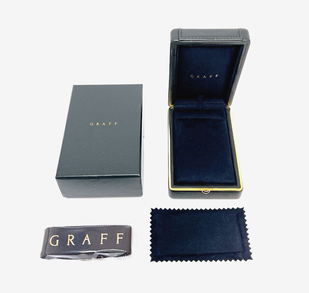 Medium leather jewel box. Medium leather jewel box.