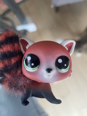 Littlest Pet Shop #120 Redley Furrytail  The Red Panda