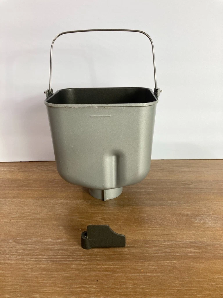Breadman TR333 Bread Maker Pan with Paddle For ~ Models: TR333 & TR444 used
