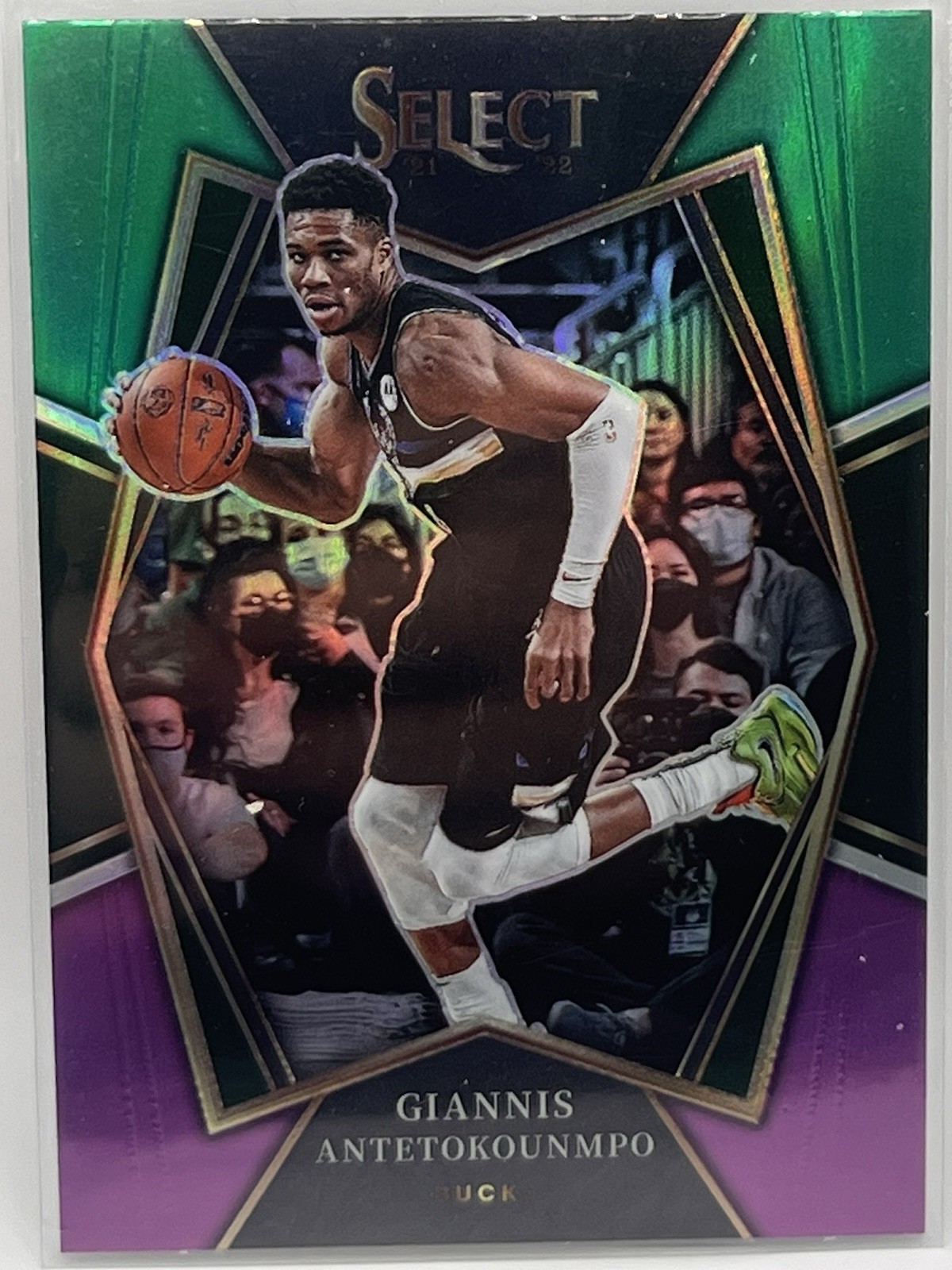 2021-22 Panini Select | Giannis Antetokounmpo | Green/White /Purple Premier #140