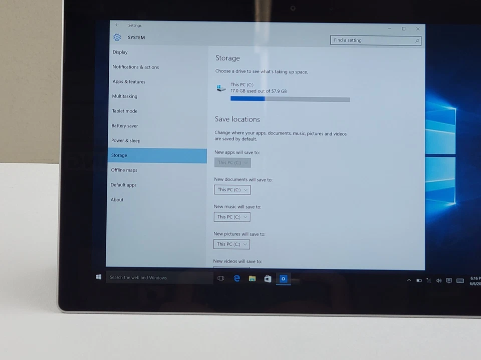 Tablet Microsoft Surface 3 (1645) 64 GB (solo Wi-Fi) 10,8" Windows - H1756 Foto 3 de 4