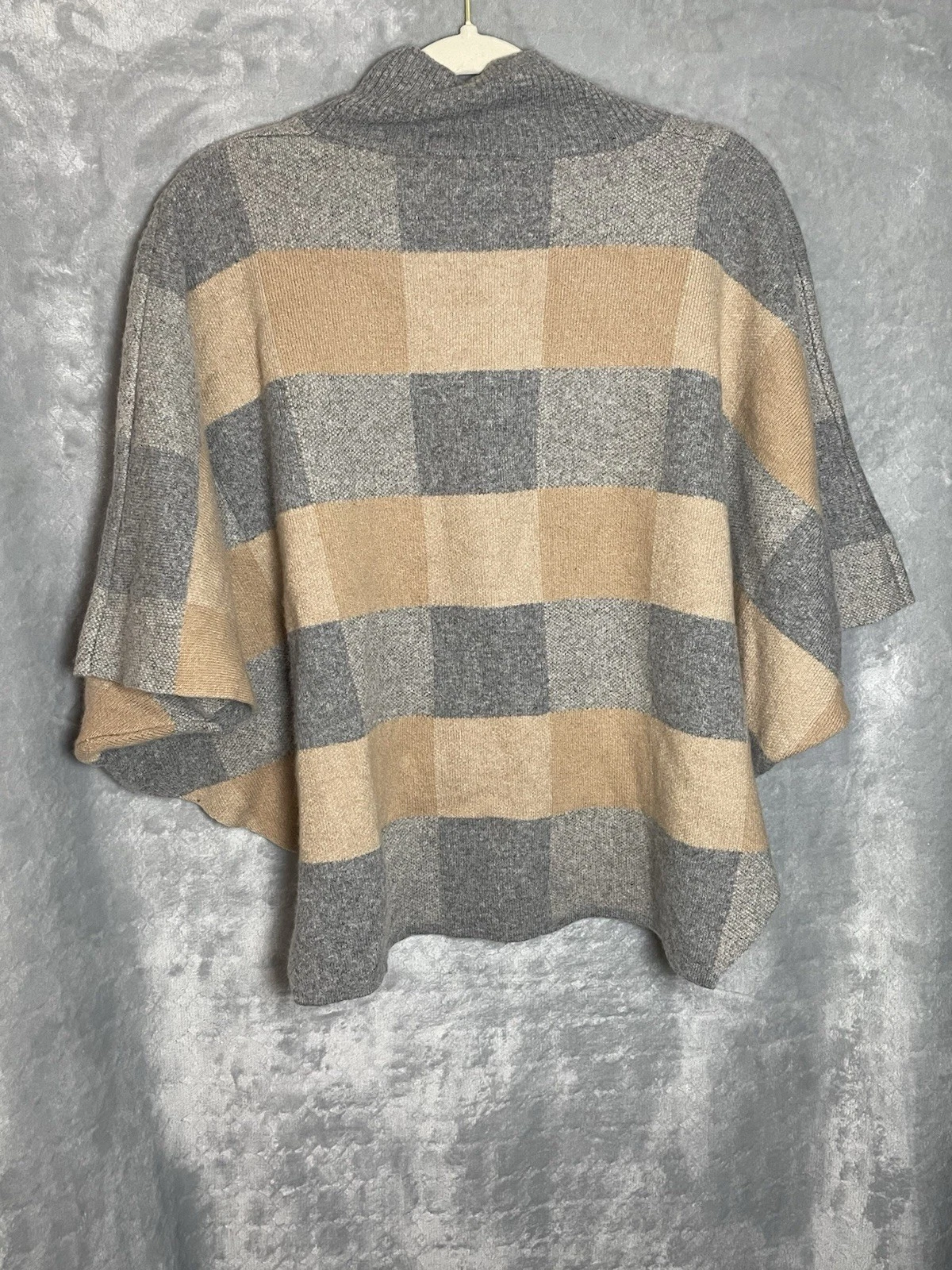 Cashmere Wool Blend Made In Italy Note Di Anita One Size Plaid Check Cape
Opens in a new window or t