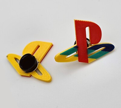 PSX Sony Playstation Retro 3D Druck Pin Anstecker Geschenk Gamer Nerd Geek Fan Made in UK