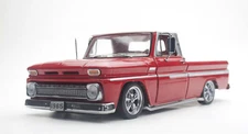 SUN STAR 1365 1:18 1965 Chevrolet C-10 Styleside Pickup Lowrider