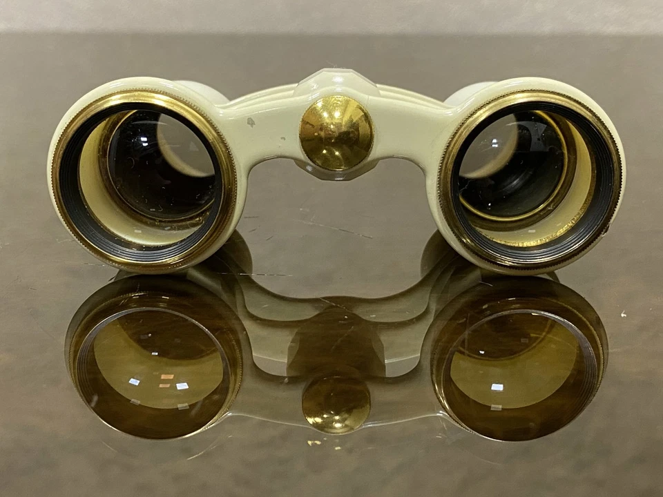 VINTAGE SOVIET USSR BINOCULARS / THEATER OPERA GLASSES 2.5 x 24 & LEATHER CASE - Image 2 of 4