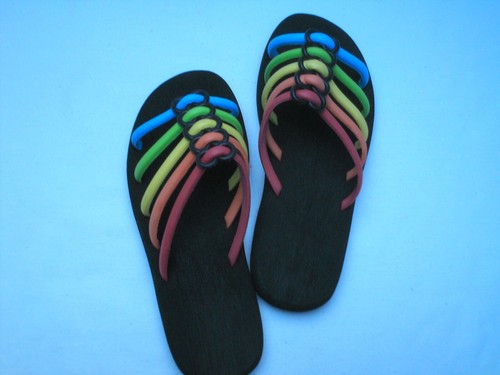 Modisch, NEUE Badelatschen für Damen in schwarz / Bunt gr.37