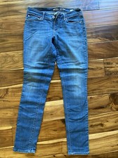 Levi  s Demi Curve Mid Rise Skinny Size 2/26 W26 L32 Great Condition 127