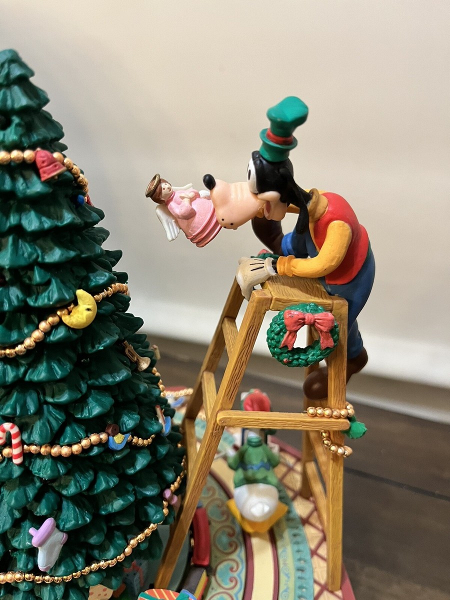 Enesco DISNEY Mickey Mouse & Friends Christmas Jamboree Deluxe