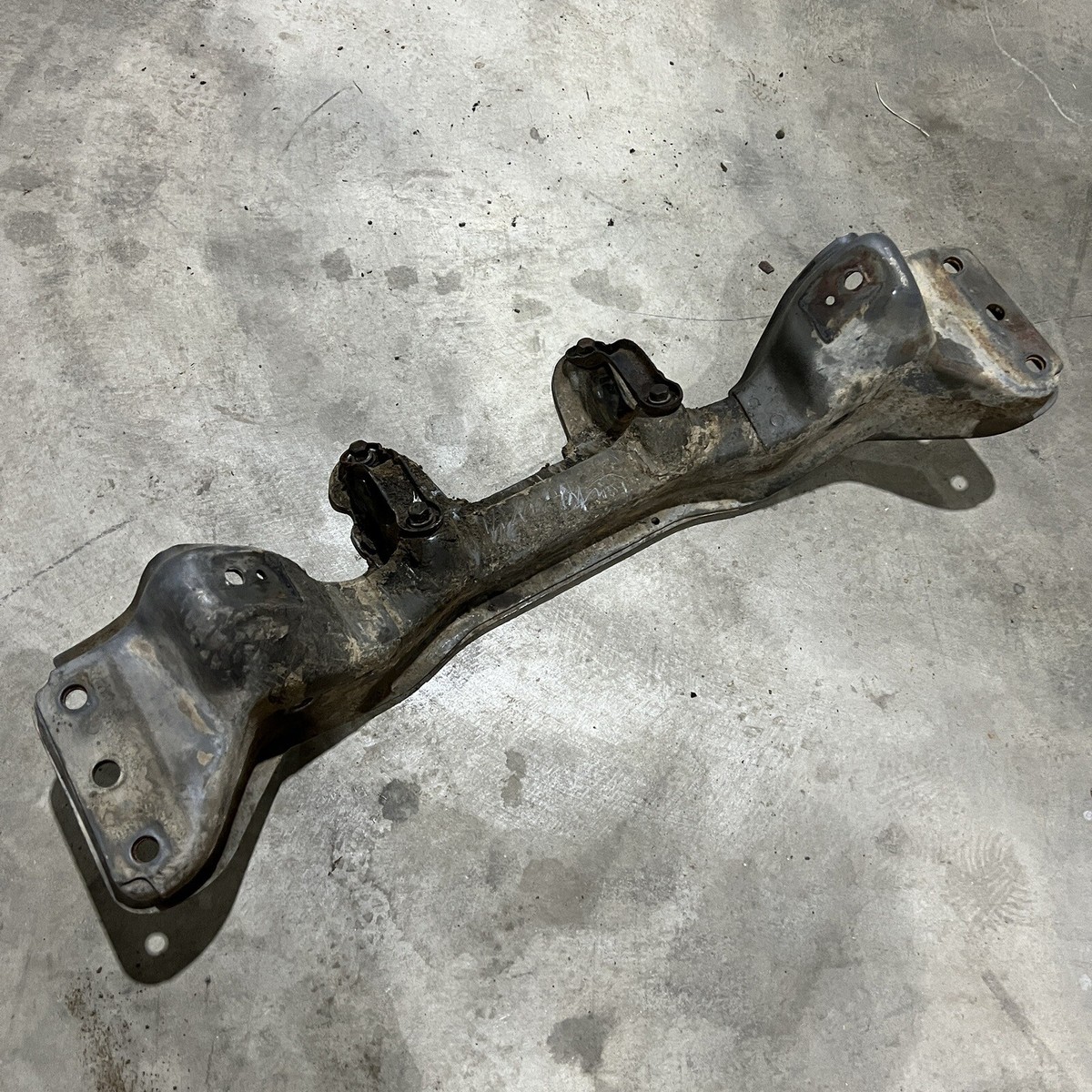79-83 Datsun 280zx Front Subframe S130 Engine Cradle 79-83 Datsun 280zx Front Subframe S130 Engine Cradle