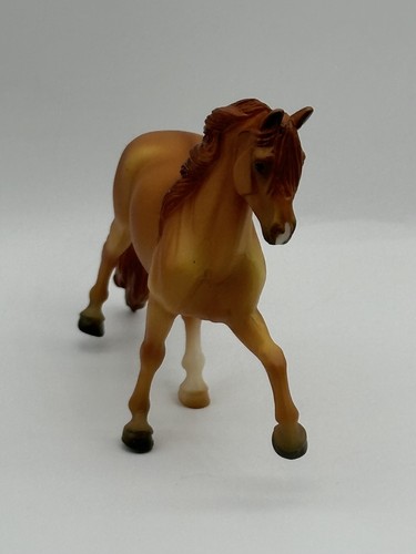 Breyer - Stablemate Mystery Horse Surprise Serie 3 - Chestnut Peruvian Paso - Bild 7 von 8