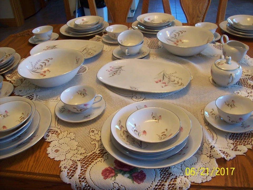 China de porcelana Royal Duchess 7 piezas lugar para campana de montaña de 8 y extra (67) Foto 3 de 4
