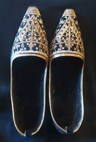 Vintage Handmade Shoes Elegant Oriental For Wear/Costume Or Decor Size 8, *Worn