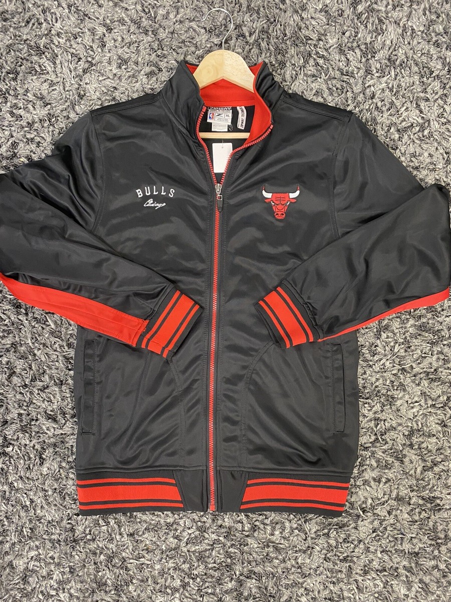 ジャケット・アウター NBA CHICAGO BULLS LONG GONE SWEAT JACKET One In A Million NBA Chicago Bulls Men's Black Sweater