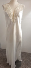 Vtg Intimo AmoreSize L Long Satin Bridal Lace Bodice W/Breading White Nightgown