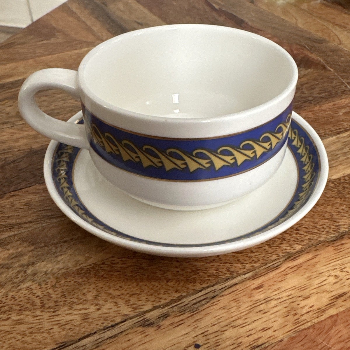 希少 British airways 英国航空 AIR MAIL テーブルクロス British Airways Concorde Royal Doulton Coffee Cup & Saucer Droop