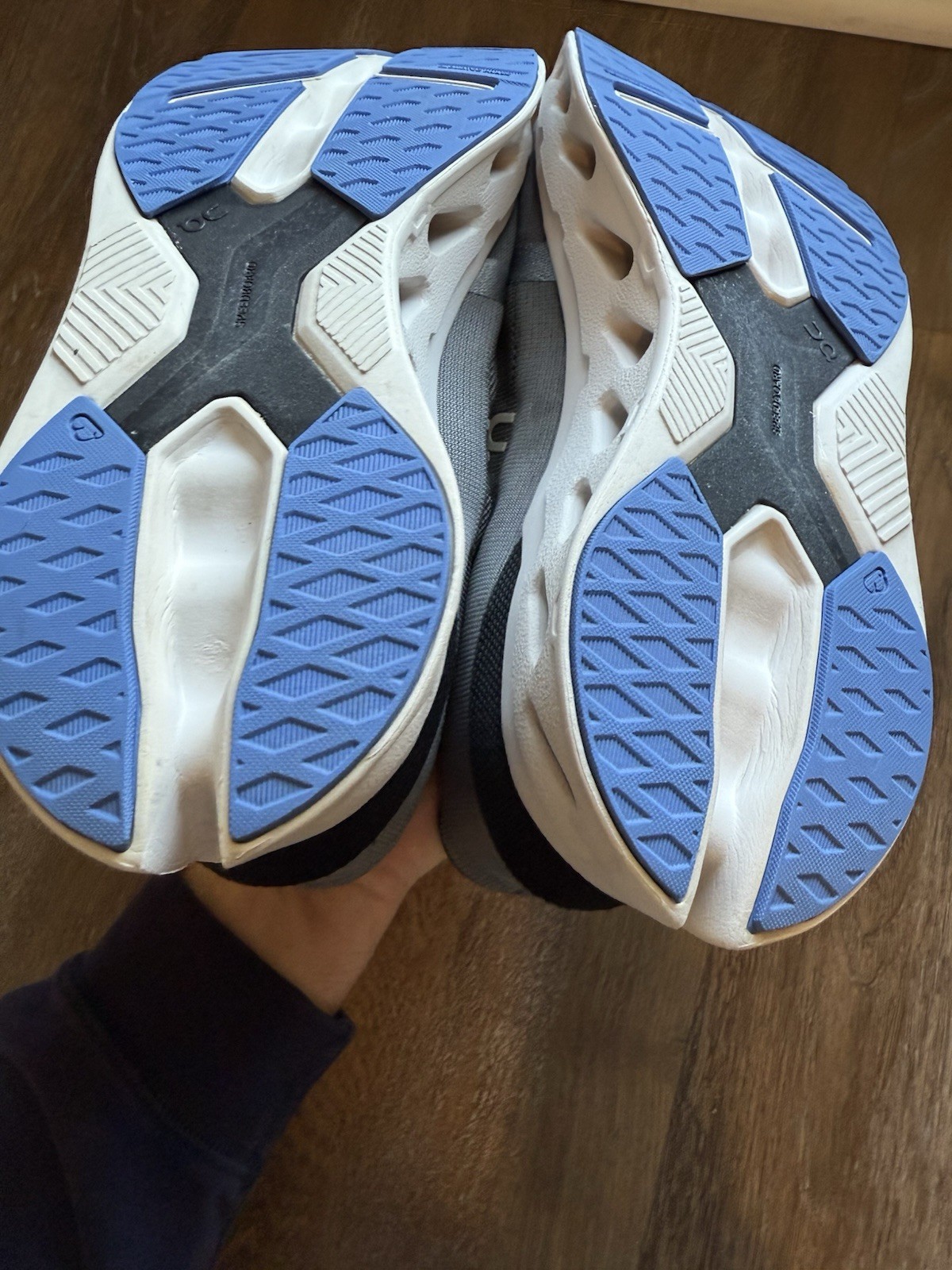 On Cloud Men's CloudEclipse Max Cushion Running S… - image 9