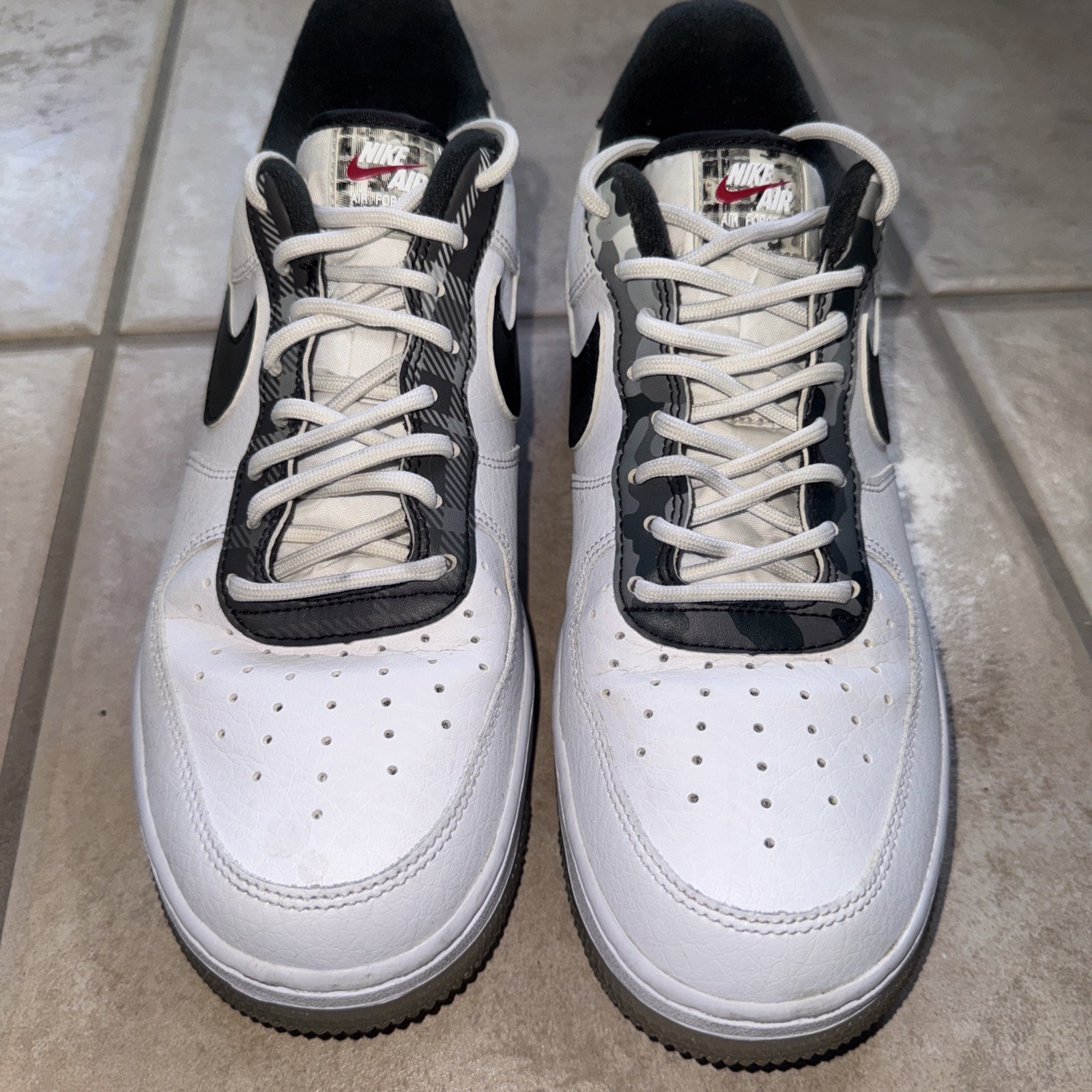 SAOLA Nike Air Force 1 Sneakers Uomo Stampa Bianco e Nero Grigio Taglia 7 5