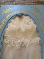 Vintage Lace Wedding Dress 1980s in Original Preservation Box