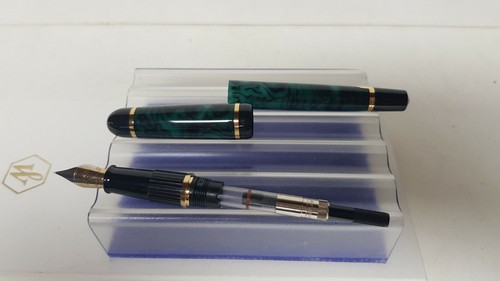 WATERMAN FRANCE PHILEAS FOUNTAIN PEN GREEN MARBLE DESIGN GOLD PLATED EF NIB NEW - Picture 9 of 12