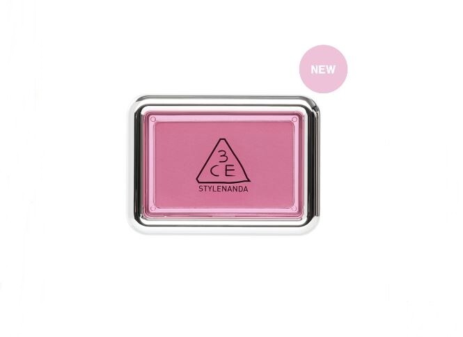 Stylenanda Xsxl Imagines Seoul Store As Pink Spacecraft With Chromatic