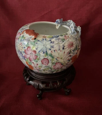 CHINESE MILLE FLEUR DRAGON BAT ENCRUSTED GLOBULAR VASE WATER POT LATE QING - ROC - Image 1 of 4