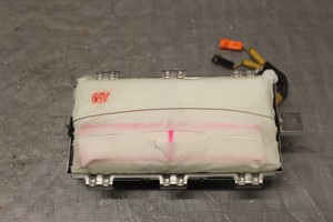 Toyota prius airbag