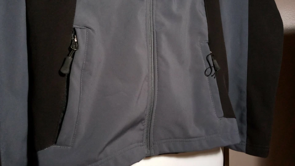 Chaqueta softshell deportiva sin capucha de poliéster Minus Zero gris negra para hombre M Foto 2 de 4