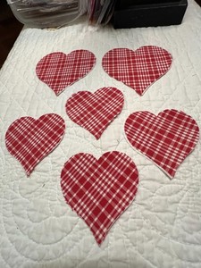   2 L-4", 4 M-3" Red Plaid Heart Press & Sew Appliqués #107