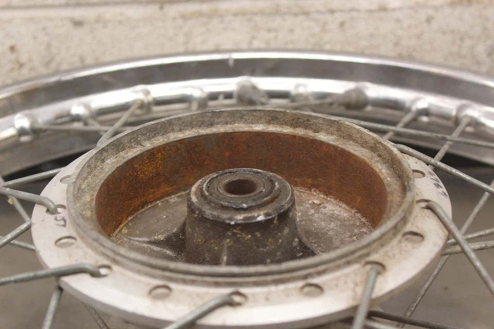 1971 Suzuki TS185 Sierra REAR BACK WHEEL RIM 1.80-18 (ROW 4) Foto 4 de 4