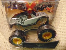 2023 SERIES 32 STUNT TRUCK  SPIN MASTER Monst...