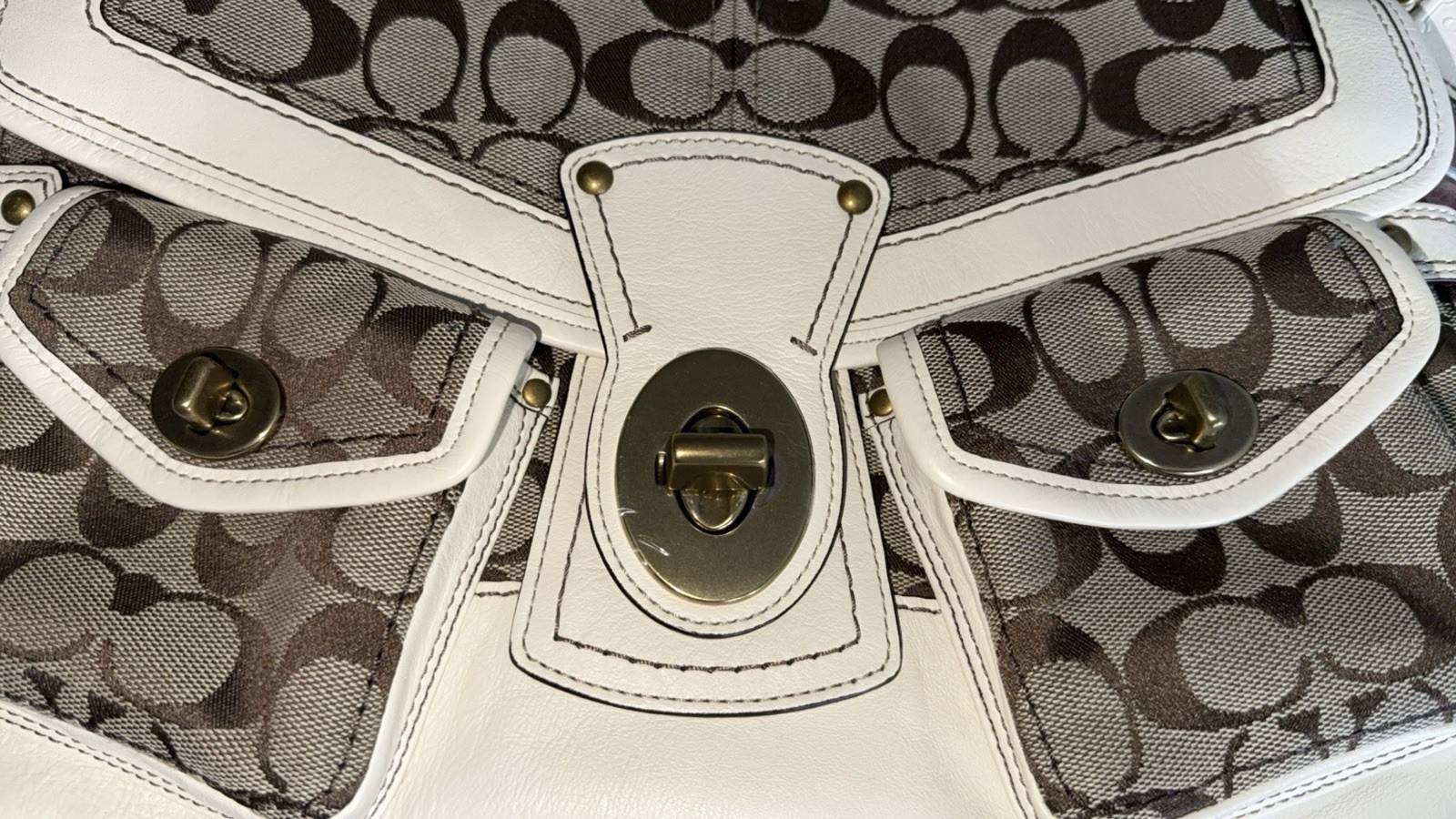 Coach Leigh legacy white signature  thumbnail 3