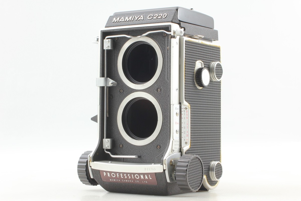 日*9様 MAMIYA C220 PROFESSIONAL MINT ] Mamiya C220 Pro Professional TLR Film Camera Body Only From