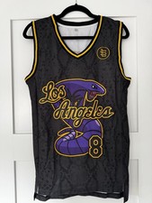 Ultimate Los Angeles Lakers Collector and Super Fan Gift Guide 59