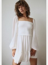 Aritzia Wilfred Tempest Mini Dress Linen White Small Long Sleeve Smocked Tiered