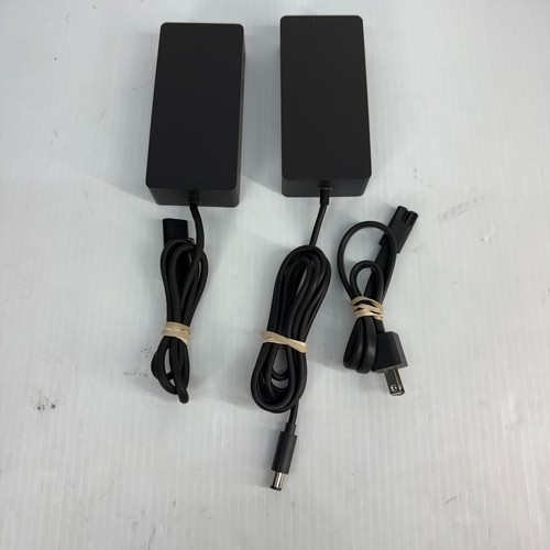 Microsoft 1661 Surface Pro 4 Docking Station w/ Microsoft 1749 90W AC Adapter