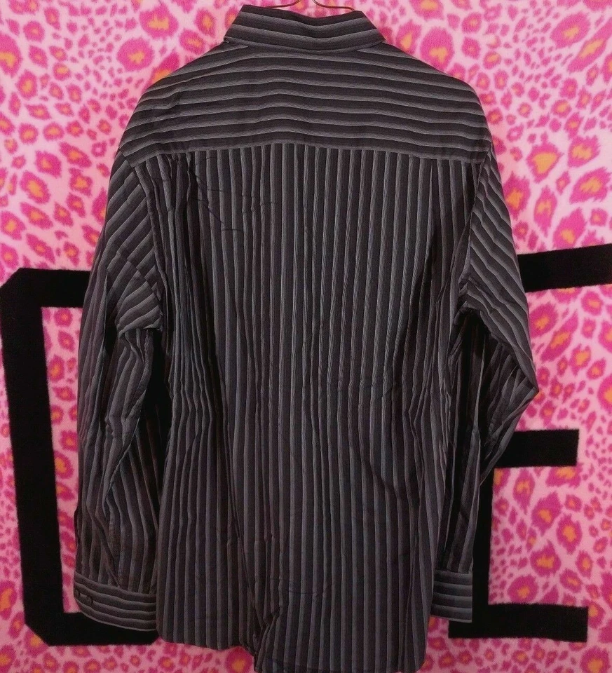 Camisa de Vestir Axist Calce Moderno Gris Oscuro Rayas Abotonada Talla Grande Usada en Excelente Condición Foto 3 de 3