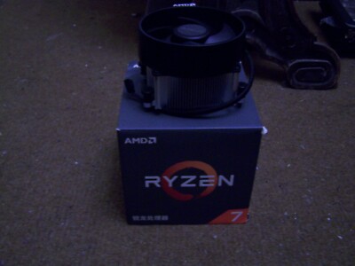 Ventilateur De Processeur AMD Ryzen 7 2700 Series - Neuf, Ouvert Mais Jamais Utilisé (Wraith Spire)