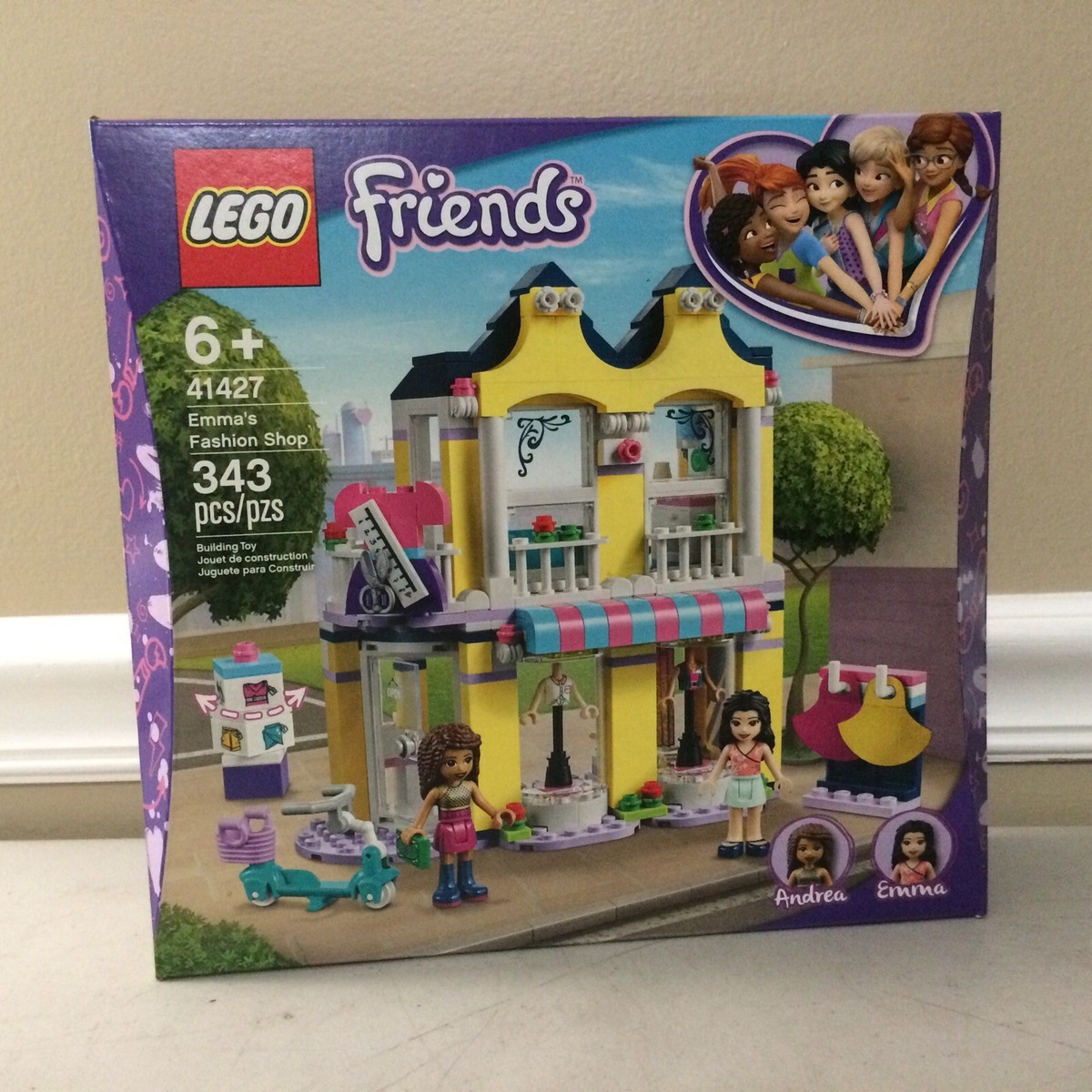 SEALED LEGO Friends Emma’s Fashion Shop 41427
