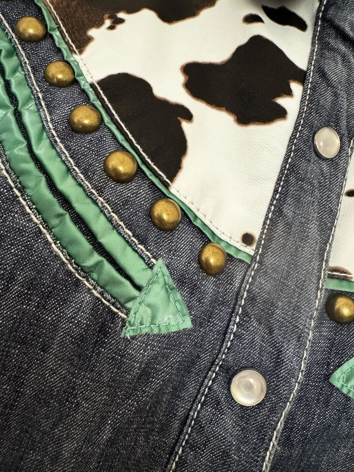 Nueva Blusa Doble D Rancho Rodeo Denim Perla Estampado de Vaca a Presión Bordada M Western Foto 4 de 4