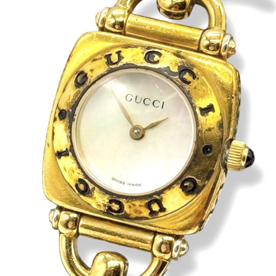 Vintage Gucci Horsebit Battery Watch with Shell Dial Operates on CR3