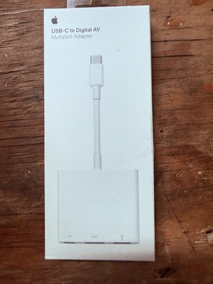 Apple USB-C to HDMI Digital AV Multiport Adapter USB-A/USB-C MUF82AM/A