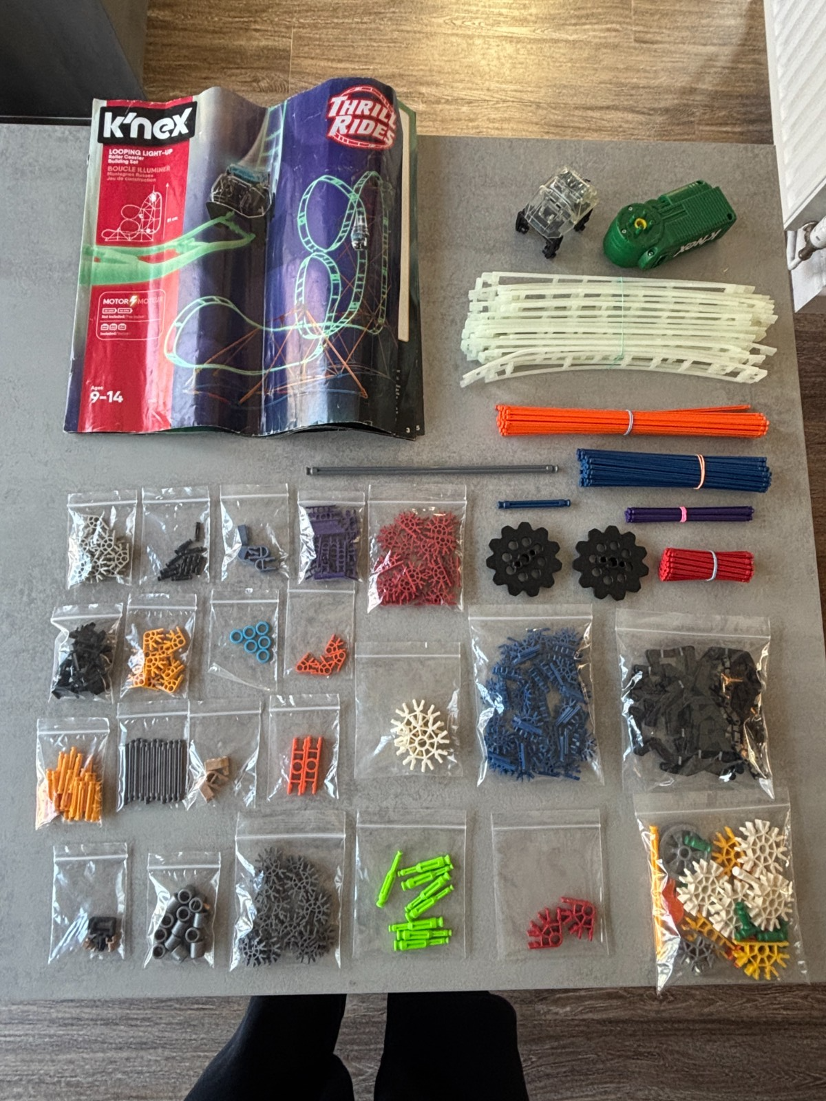 K'nex Thrill Rides Looping Lightup Roller Coaster Set Tested complete Knex