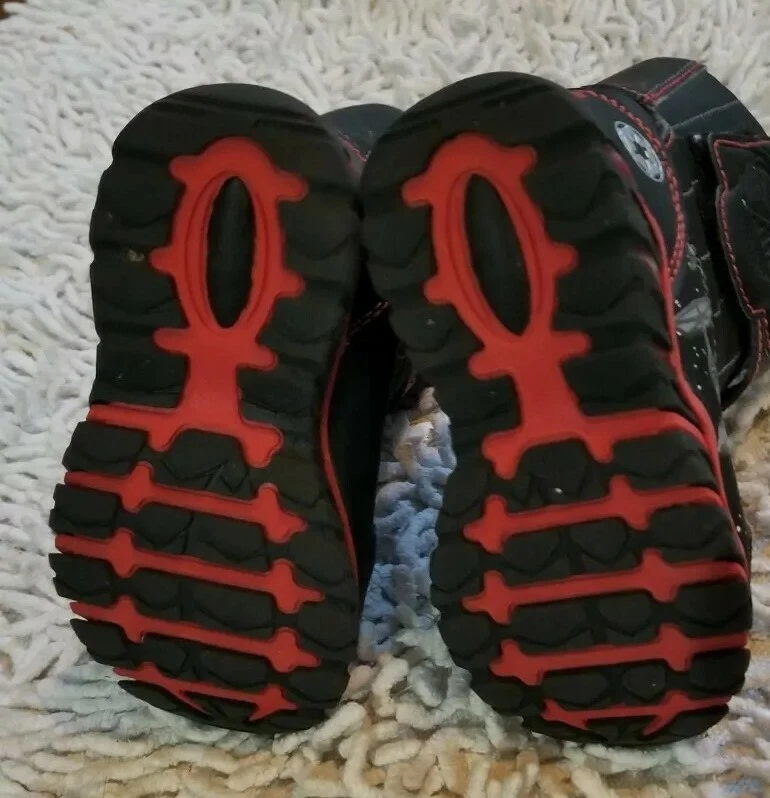 Star Wars Darth Vader Boys Light Up Disney Kids Winter Boots Size 5/6 Boys Snow - Image 4 of 4