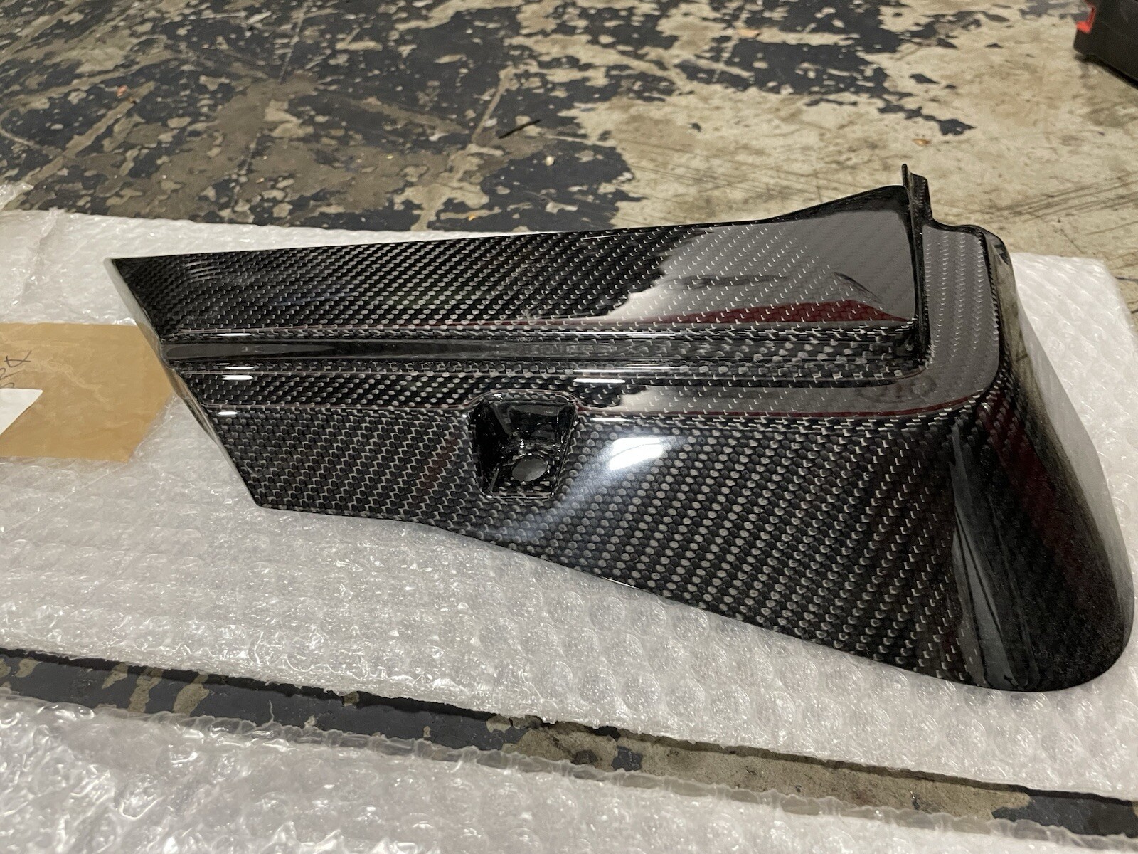 NEW LAMBORGHINI AVENTADOR CARBON FIBER HOOD EYELID SET OEM 470853510E 470853509E