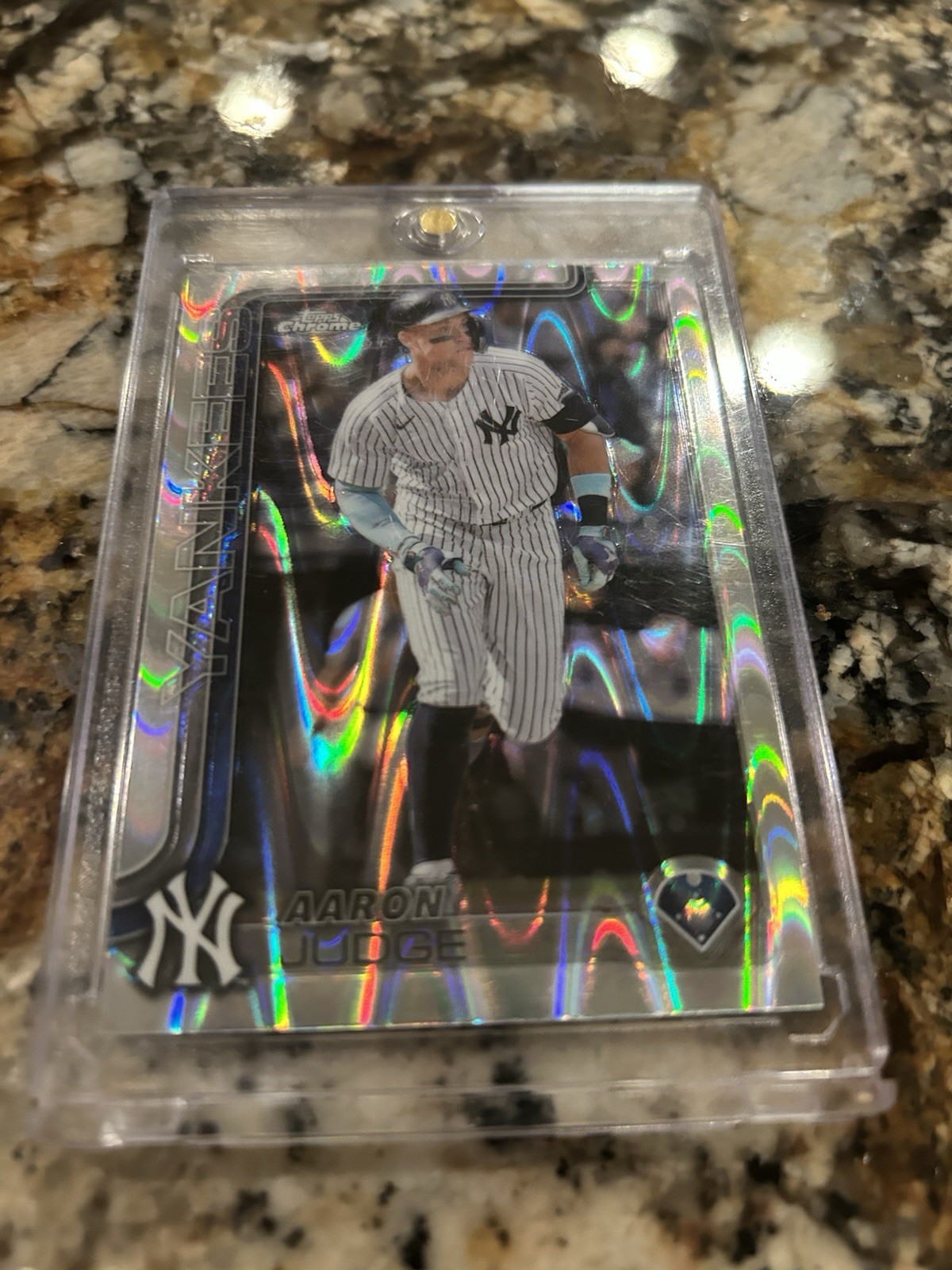 2025 Topps Chrome - Aaron Judge #99 RayWave Refractor